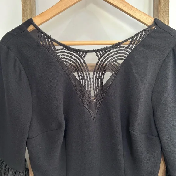 Trina Turk Luciana Lace Embroidered Bell Sleeve Sheath Black Dress Size 0 NWT - Picture 3 of 10